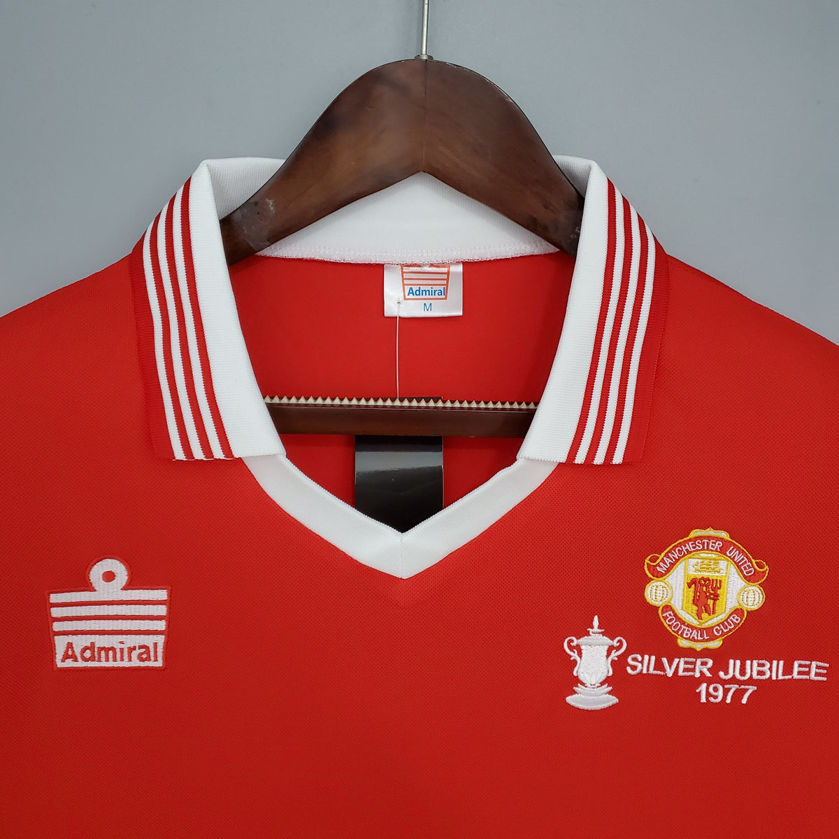 Camiseta Manchester United Local 1977 Hombre (Retro) - Versión Hincha
