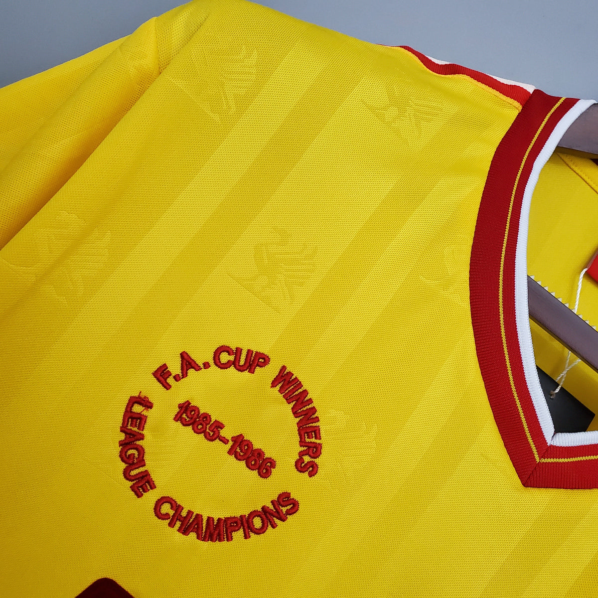Camiseta Liverpool Tercera 1985 Hombre (Retro) - Versión Hincha