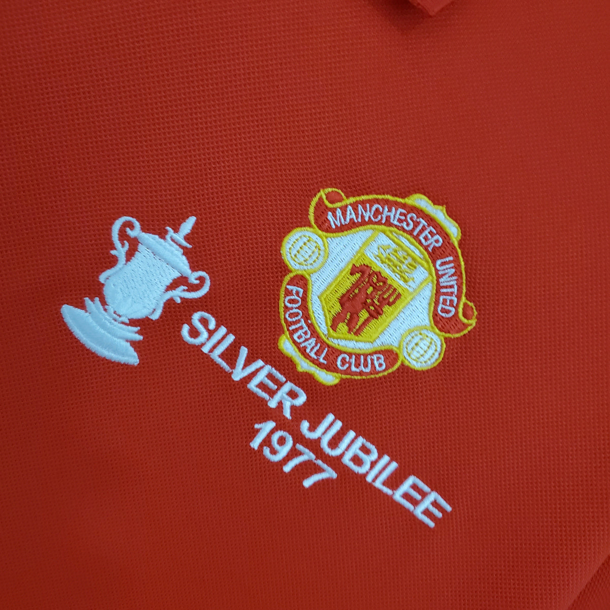 Camiseta Manchester United Local 1977 Hombre (Retro) - Versión Hincha