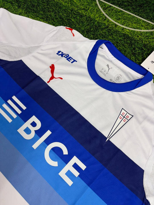 Camiseta Universidad Católica Local 2026/27 - Versión Hincha