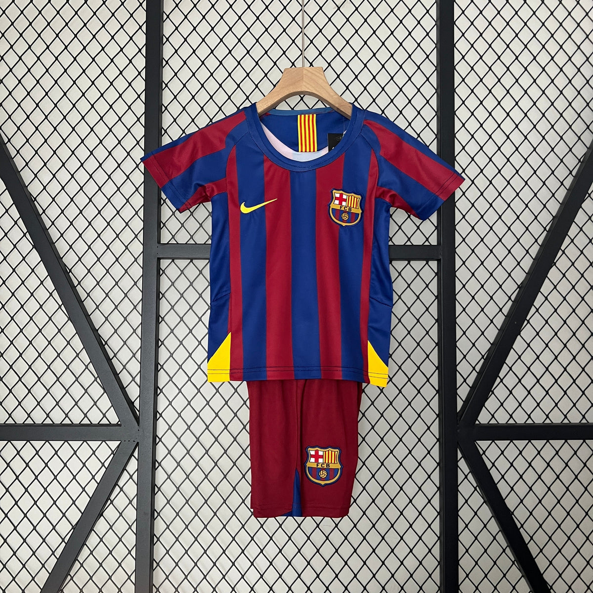 Conjunto Infantil Barcelona I 05/06 Conjunto Infantil (Retro)