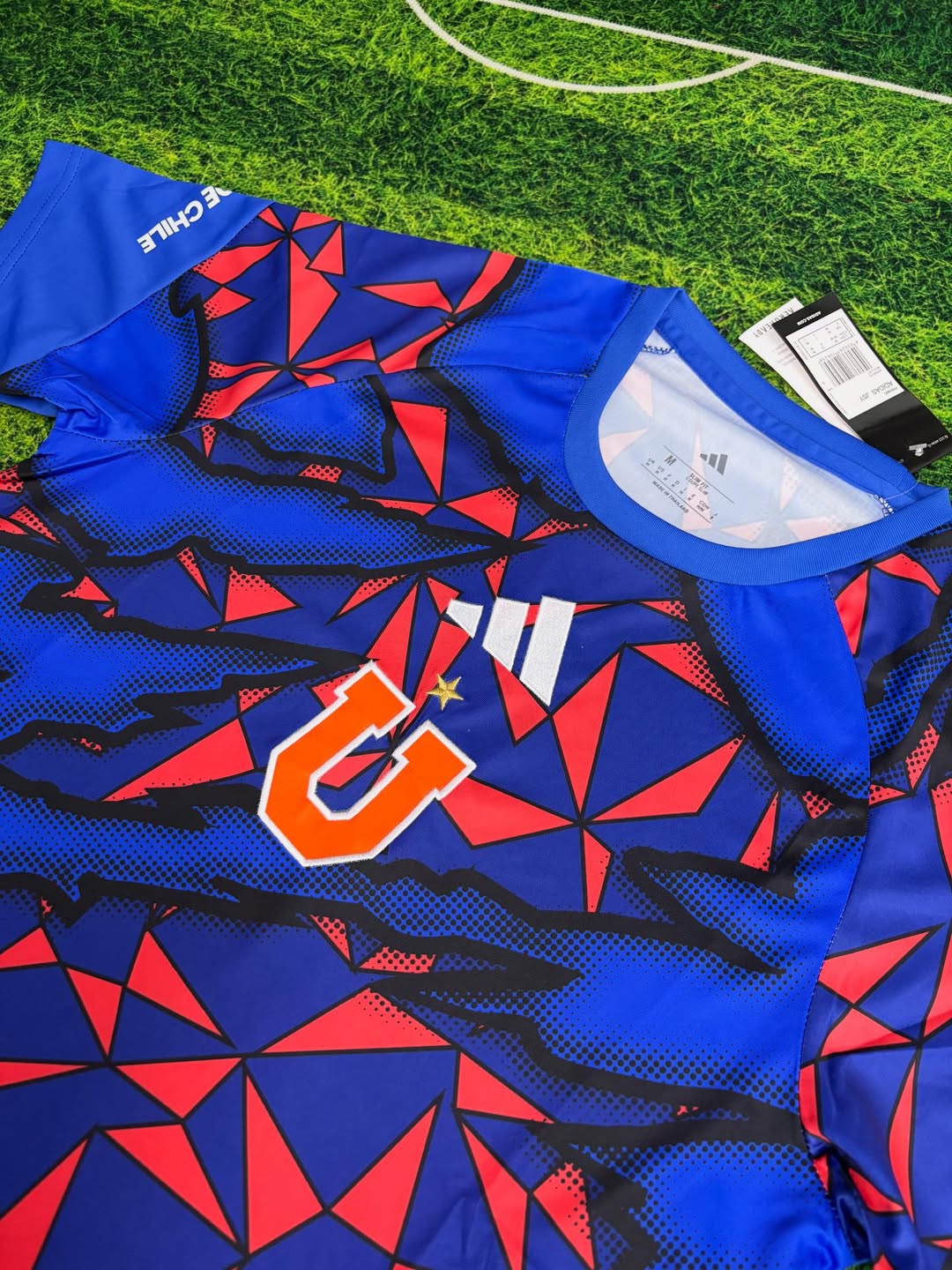 Camiseta Universidad de Chile Presentación 2026/27 - Versión Hincha