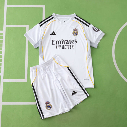 Conjunto Infantil Real Madrid Local 2025/26 Conjunto Infantil