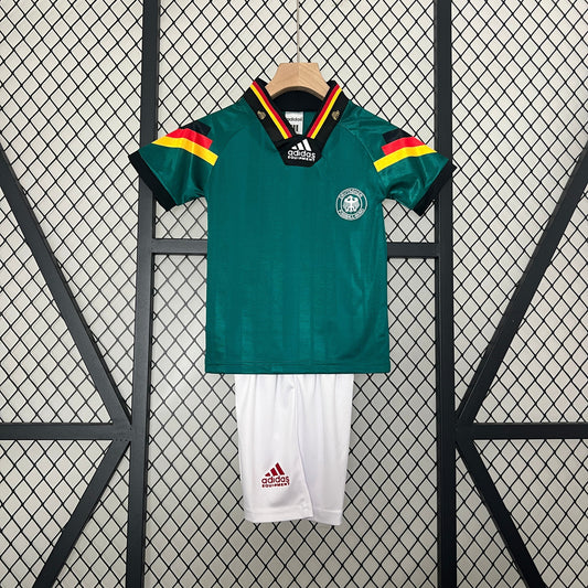Conjunto Infantil Alemania Visitante 1992 Conjunto Infantil (Retro)