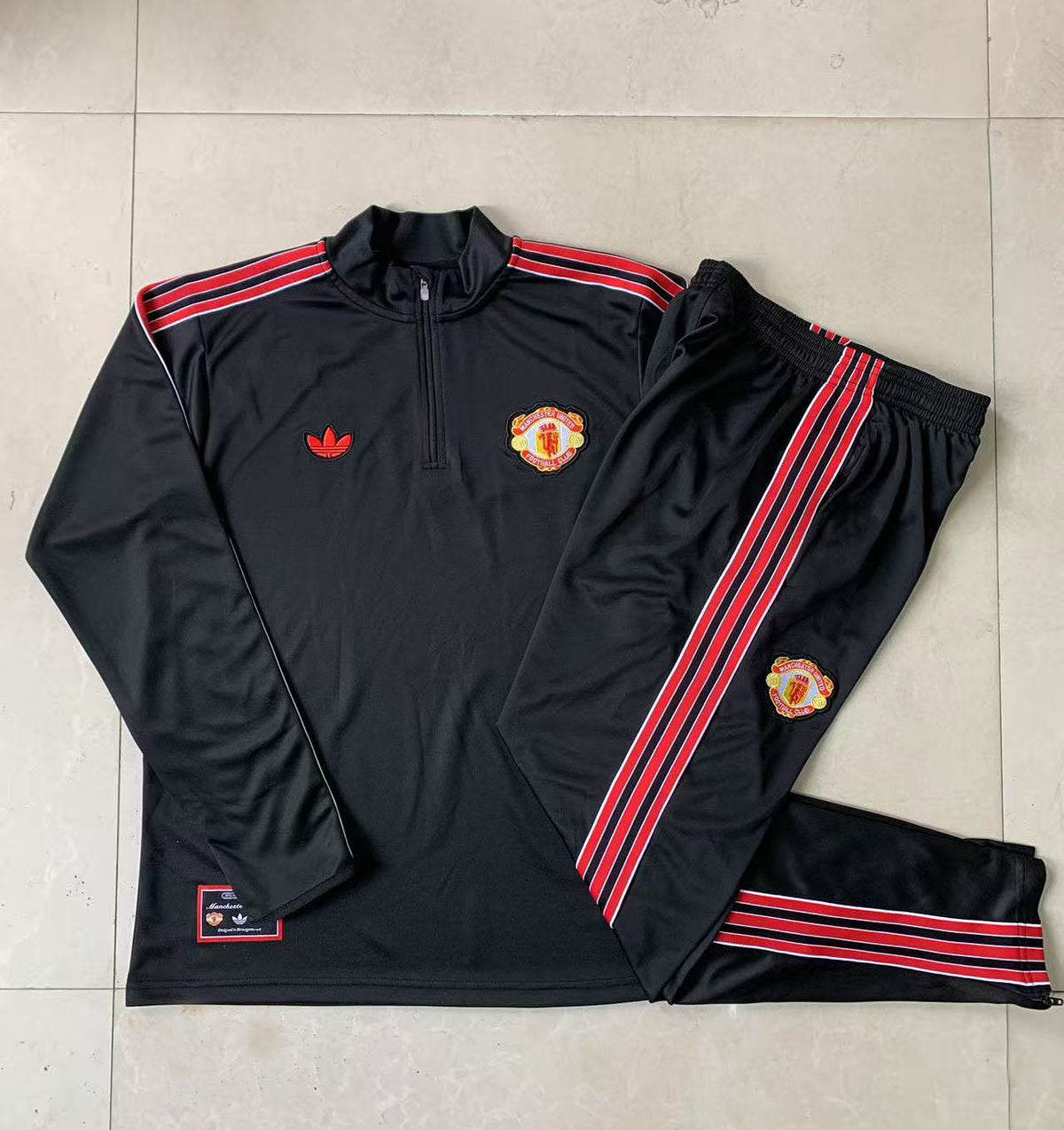 Manchester United Buzo 25/26