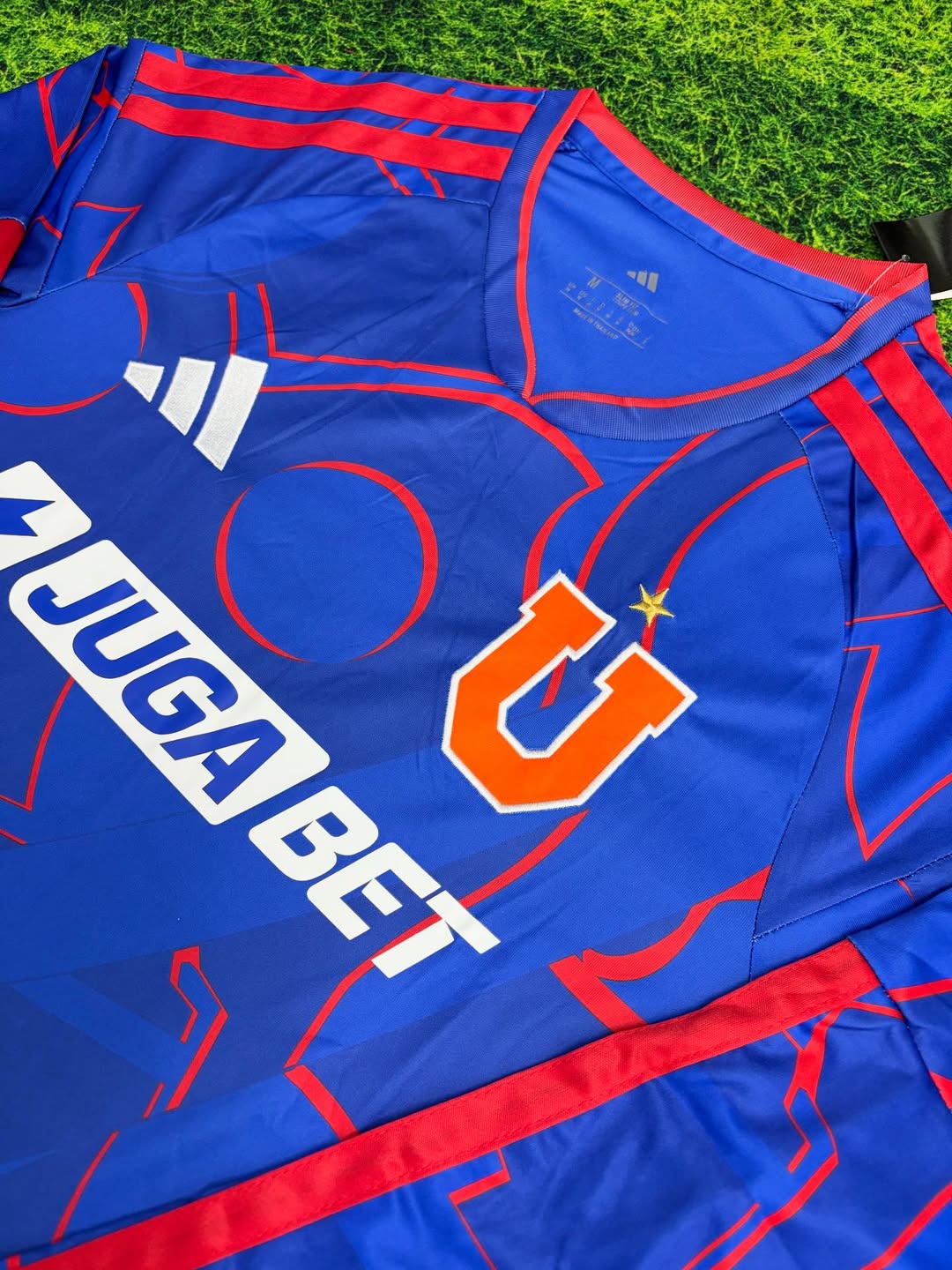 Camiseta Universidad de Chile Local 2026/27 - Manga Larga Versión Hincha
